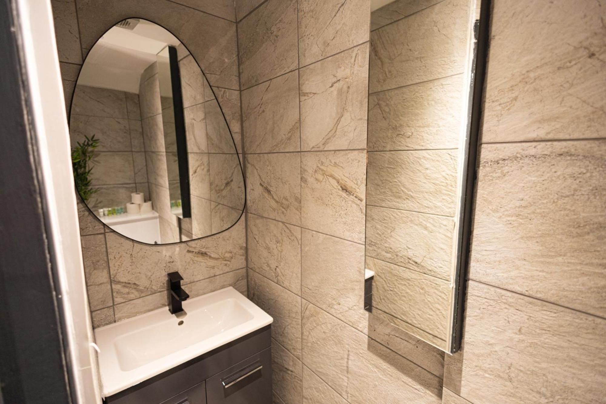 London, Jacuzzi 1 Bedroom Apartment Londyn Zewnętrze zdjęcie